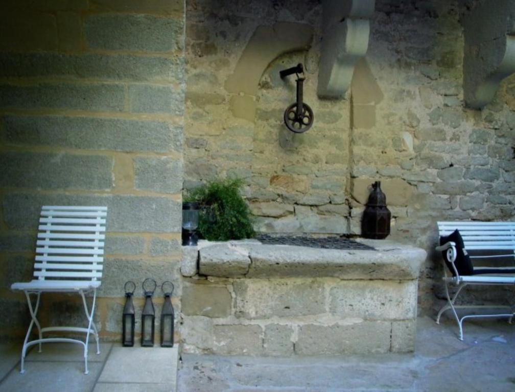 Monte Arena Bed and Breakfast Montaren-et-Saint-Médiers Esterno foto