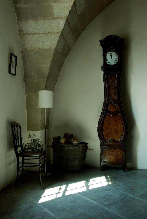 Monte Arena Bed and Breakfast Montaren-et-Saint-Médiers Esterno foto