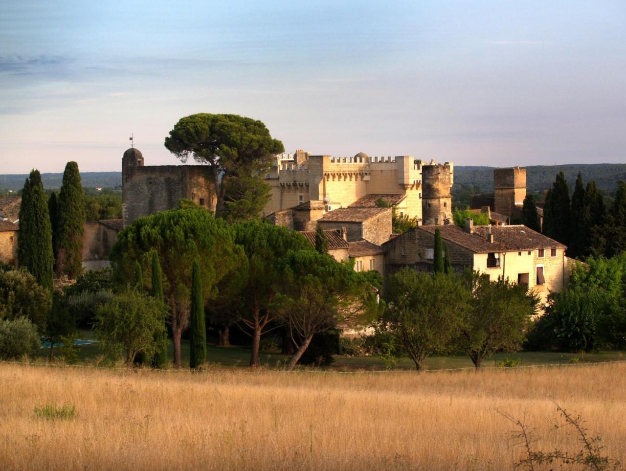 Monte Arena Bed and Breakfast Montaren-et-Saint-Médiers Esterno foto